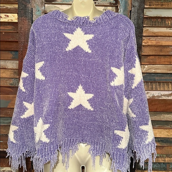 Oddy Star Distressed Soft Chenille Sweater 3/4 sleeves box fit S/M - Picture 3 of 7